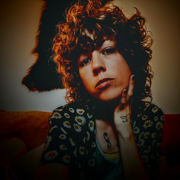 Meet your Posher, Amanda - Picture 6 of 6